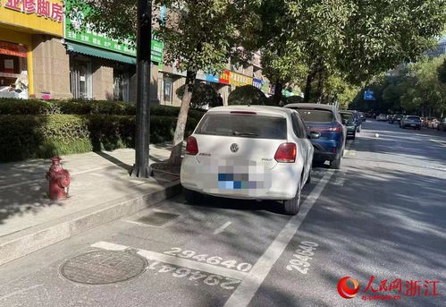 小區(qū)停車位之爭(zhēng) 便民設(shè)施還是出行障礙？